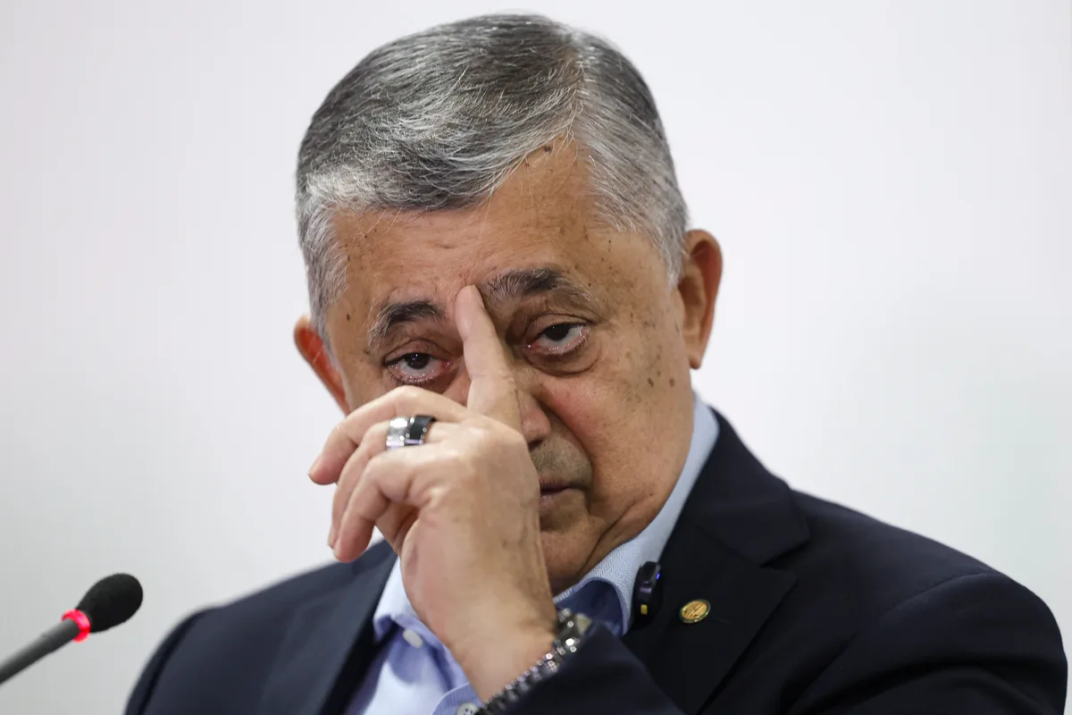 Crusoé: Fim da “taxa das blusinhas” é prioridade do governo, diz Guimarães