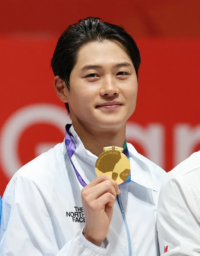 개인전 금메달에도 웃지 않은 오상욱 "단체전이 눈에 보이니까 아직 금메달이 덜 맛있다...허리 부상 핑계대고 싶지 않았어"[도코나메 LIVE]