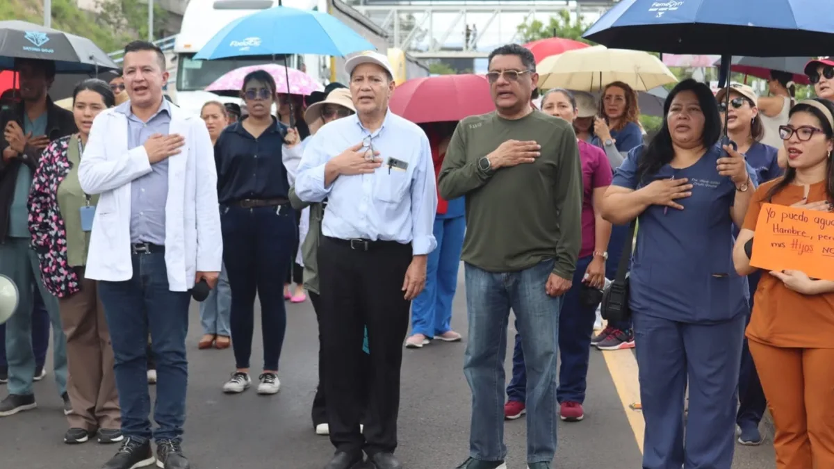 Colegio Médico de Honduras mantiene asambleas por salarios pendientes