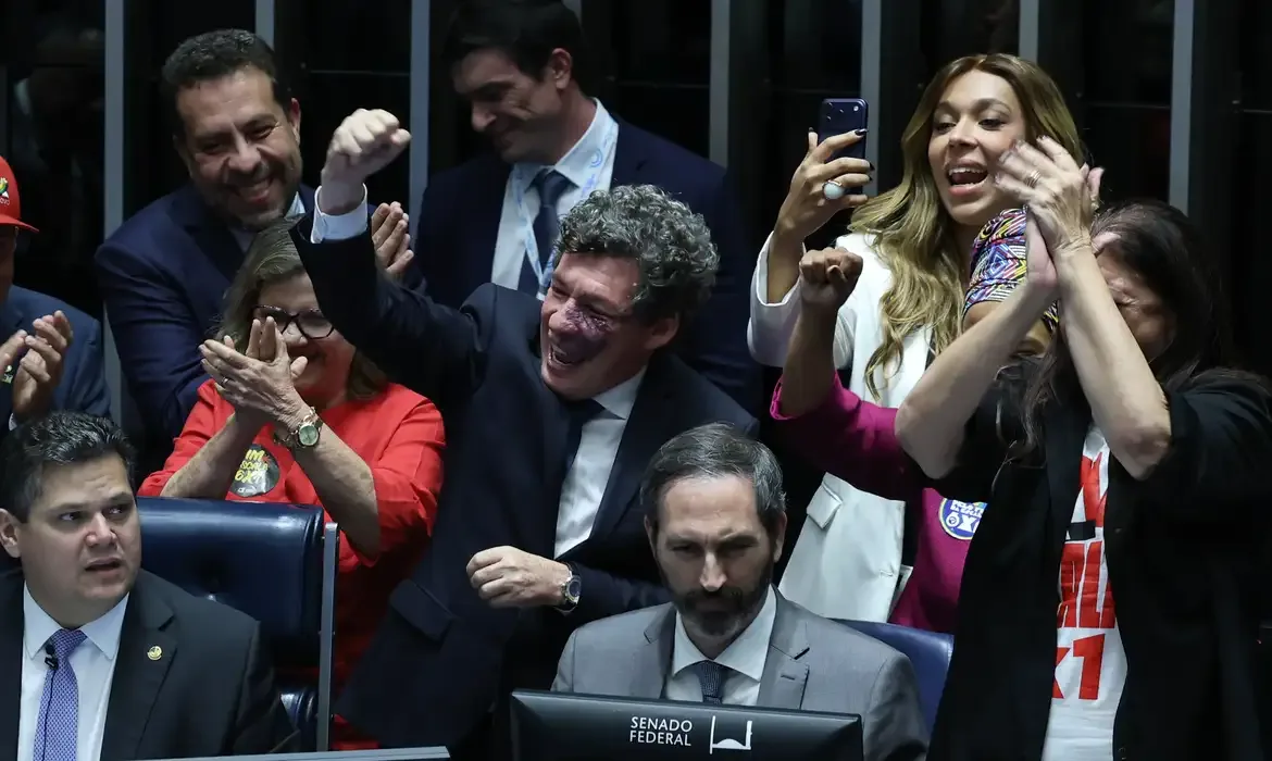 Fim da escala 6×1: uma luta histórica da classe trabalhadora