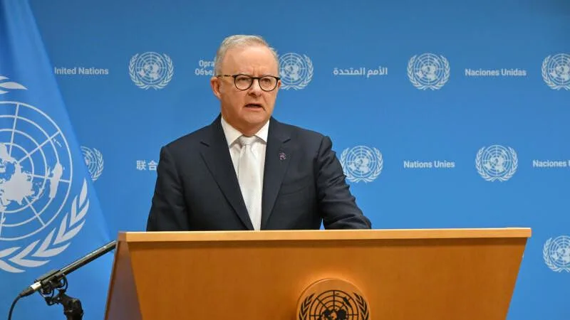 Anthony Albanese rejects that he feels like a ‘fraud’ accepting UN ‘global citizen’ award despite home woes