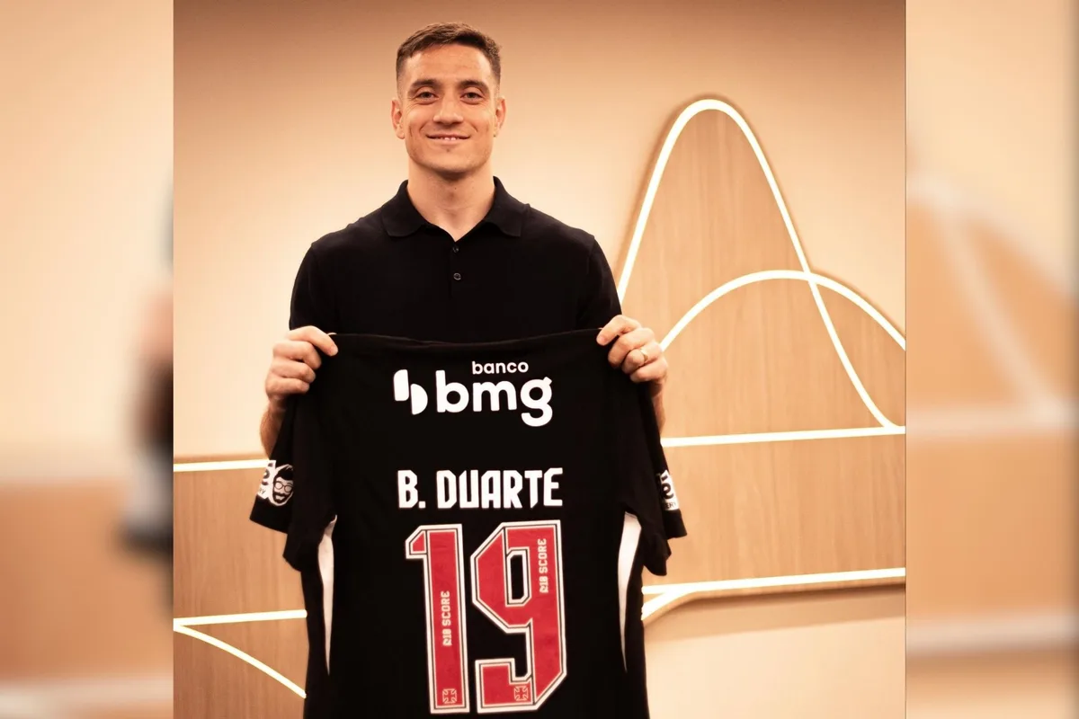 Vasco anuncia acordo pela contratação do atacante Bruno Duarte