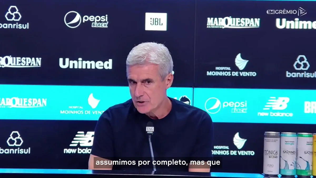 Luís Castro faz reflexão, indica mudanças e promete reação do Grêmio
