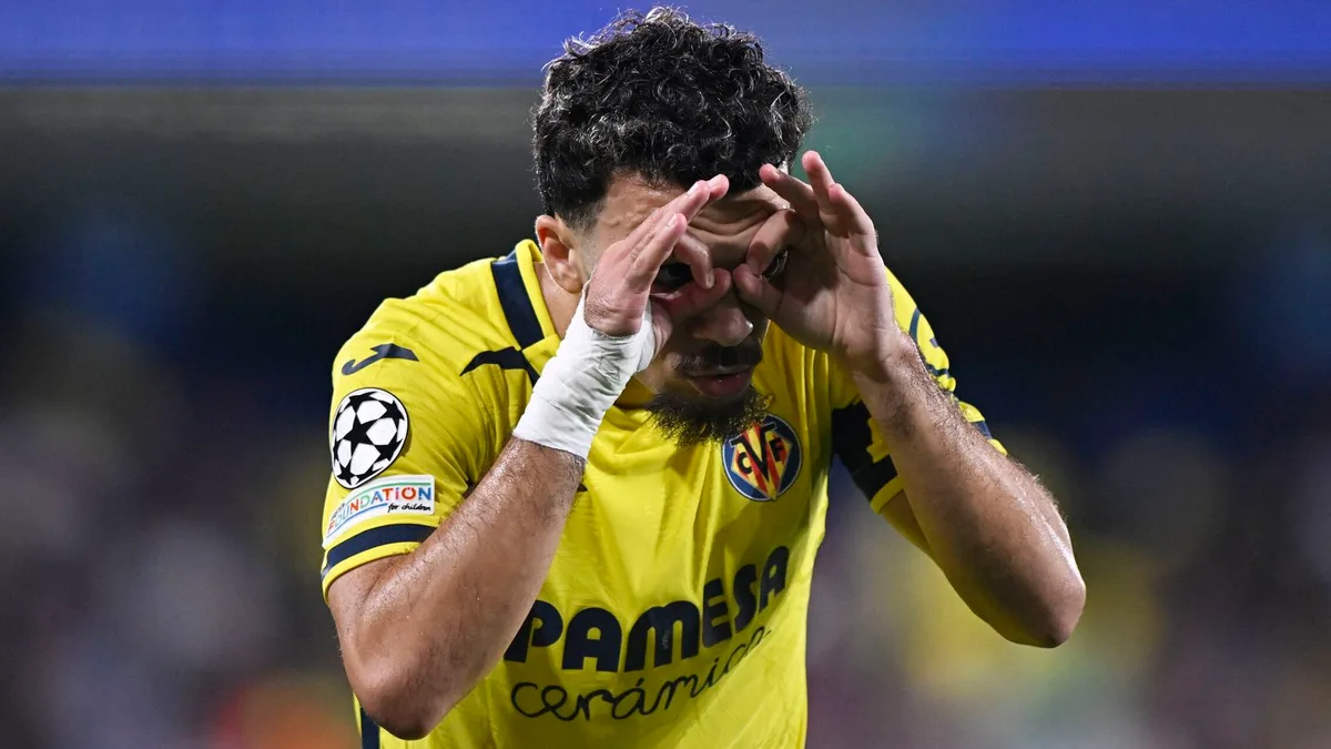 El Villarreal se desata con Iñigo Pérez y tumba al Nápoles en la Champions League (3-1)