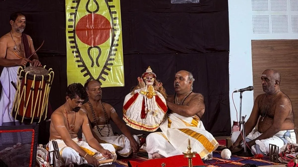 Keralam troupe showcases Paava Kathakali in Tiruchi