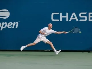 Masters 1 000 de Shanghai. Le vétéran français Mannarino fait tomber Cobolli, finaliste à Roland-Garros en juin