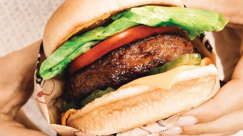 Ce burger vendu chez Carrefour est contaminé à la listeria: ne le mangez pas