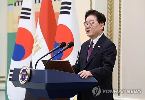 李대통령 지지율 37%…與 35%로 현 정부 출범 뒤 최저치[한국갤럽](종합)