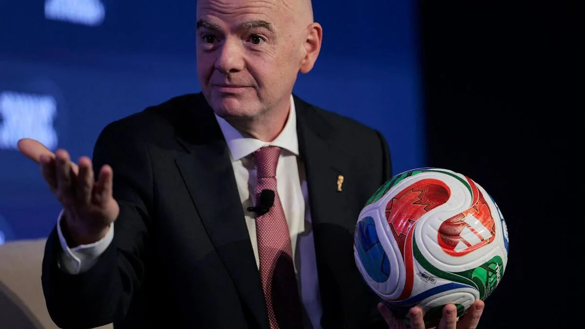 Conselho Executivo da FIFA pressiona Infantino: "Precisamos de uma pessoa íntegra"