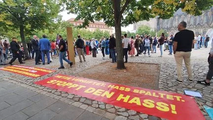 "Nous ne sommes pas responsables de tout ce qui va mal dans ce pays" : en Allemagne, des patrons issus de l’immigration manifestent contre l’extrême droite