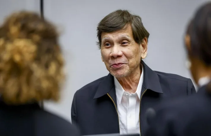 Familiares de víctimas piden "un juicio justo" tras la aparición de Duterte ante la CPI