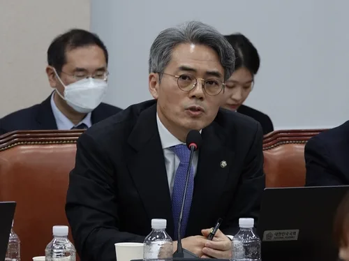 "전자발찌 착용 5천명 넘었는데…감독할 전담인력은 줄어"