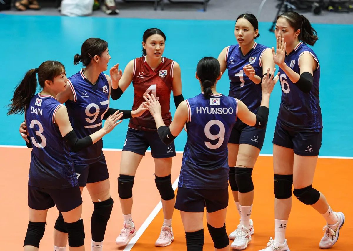 ‘8년 만의 메달 도전’ 여자배구, 홍콩 3-0 완파로 산뜻한 출발