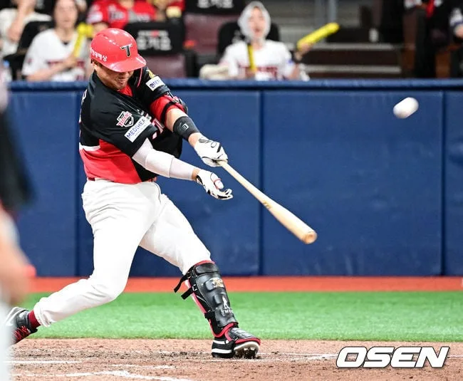 [사진]김태군, 6-2로 앞서가는 투런포