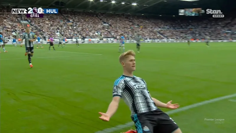 Newcastle star punishes Hull's error