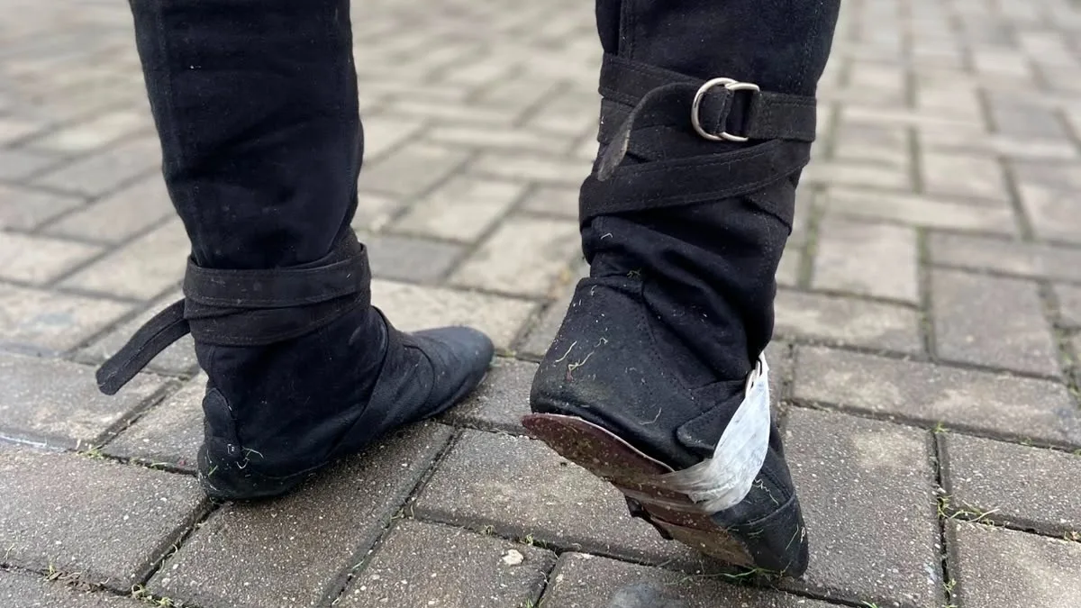 Botas, jaquetas de couro e capas de chuva: o que dominou os looks do último dia de Rock in Rio