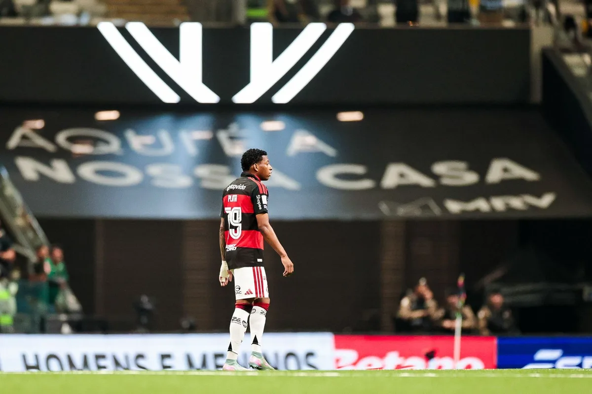 100 jogos, gol de título e fama de Bad Boy: veja como foi a passagem de Plata pelo Flamengo
