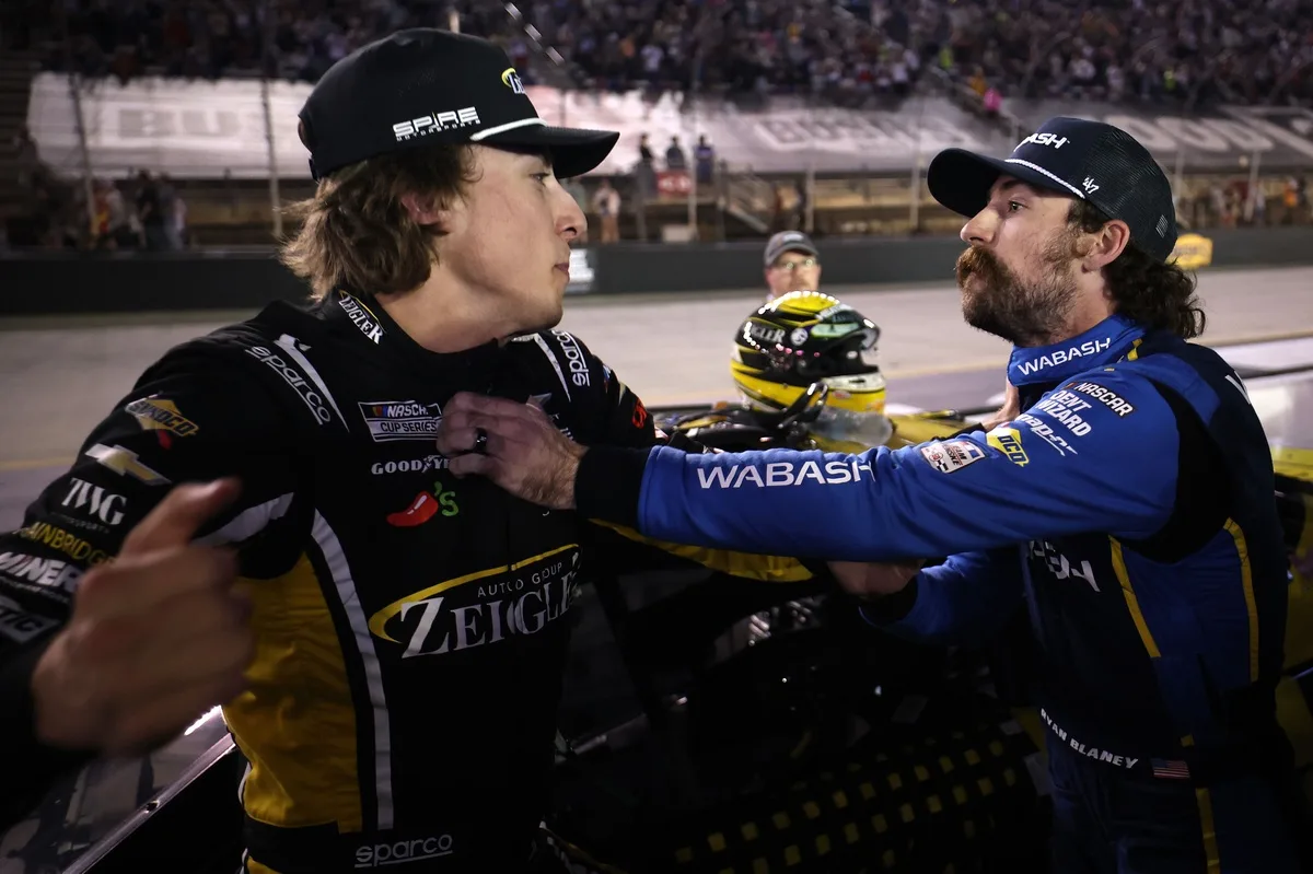 VÍDEO NASCAR: Hocevar e Blaney trocam socos após vitória de Logano em Bristol