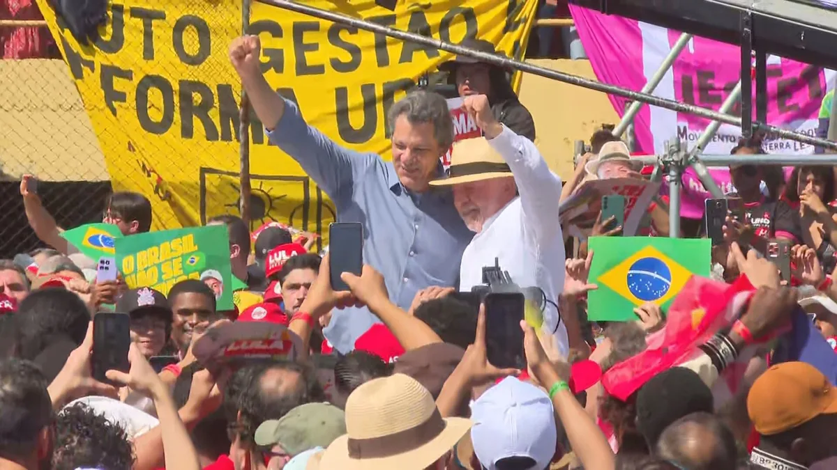 Ao lado de Lula, Haddad faz primeiro ato de campanha ao governo de SP em São Bernardo do Campo