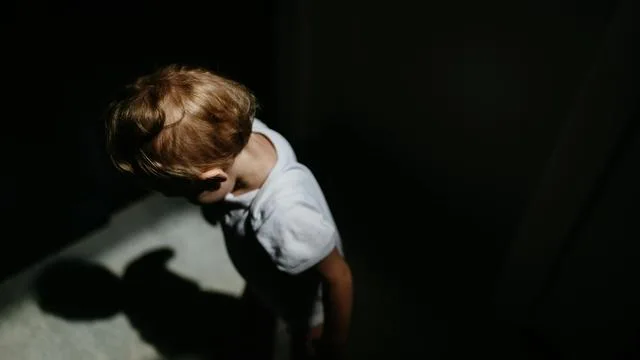 Kinderbetreuung in Europa: Kinder aus ärmeren Familien besuchen deutlich seltener Kitas