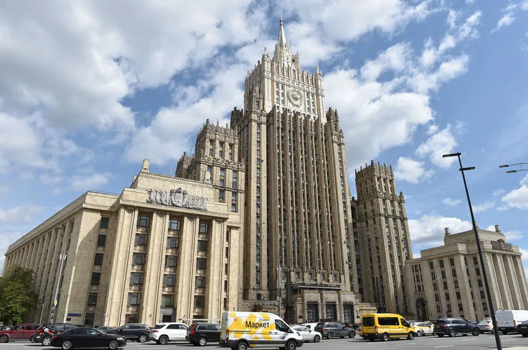 ТАСС: Посол Японии прибыл в МИД России