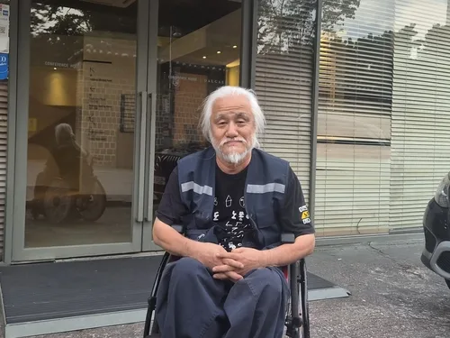 "예산은 협상대상 아냐" 박홍근 만난 전장연, 지하철 시위는 중단(종합2보)