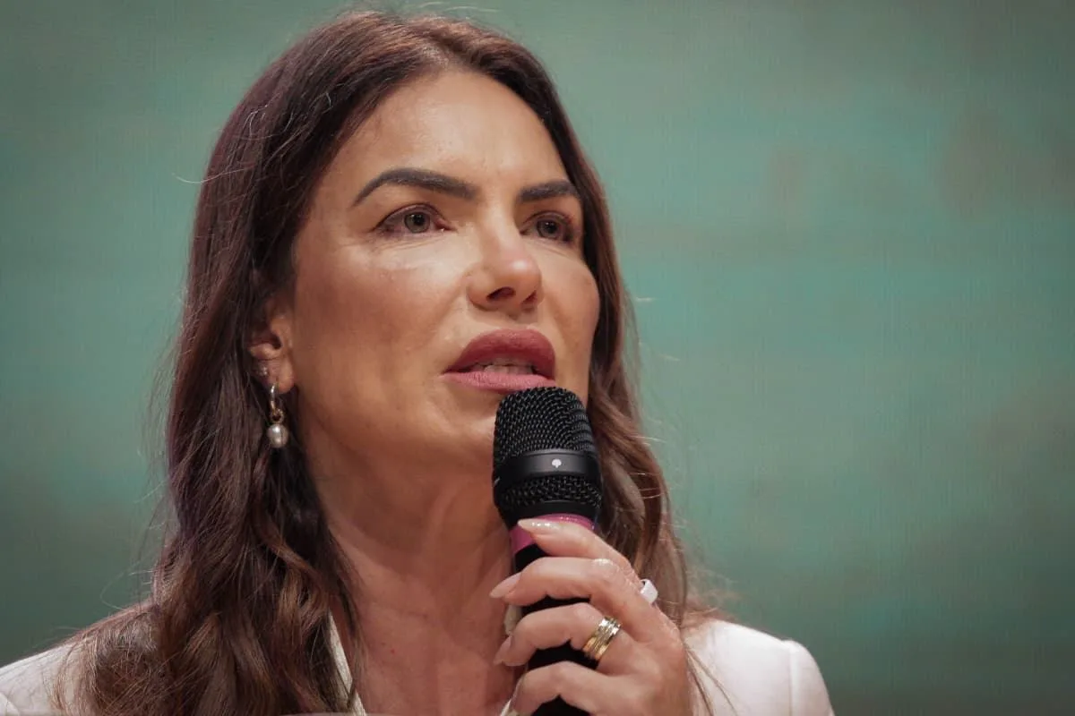 Paula Belmonte fica fora de estreia de candidatos ao GDF na campanha na TV