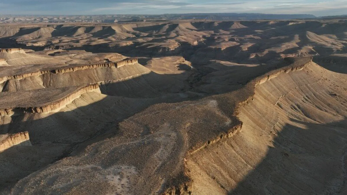 Utah road plan would blast canyon cliffs; lawsuit says 47 historic sites at risk