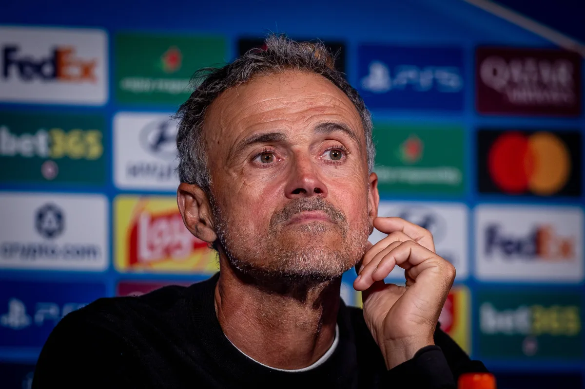 Luis Enrique indica que jovem pode ter chances no PSG: ‘Incrível que já esteja jogando assim’