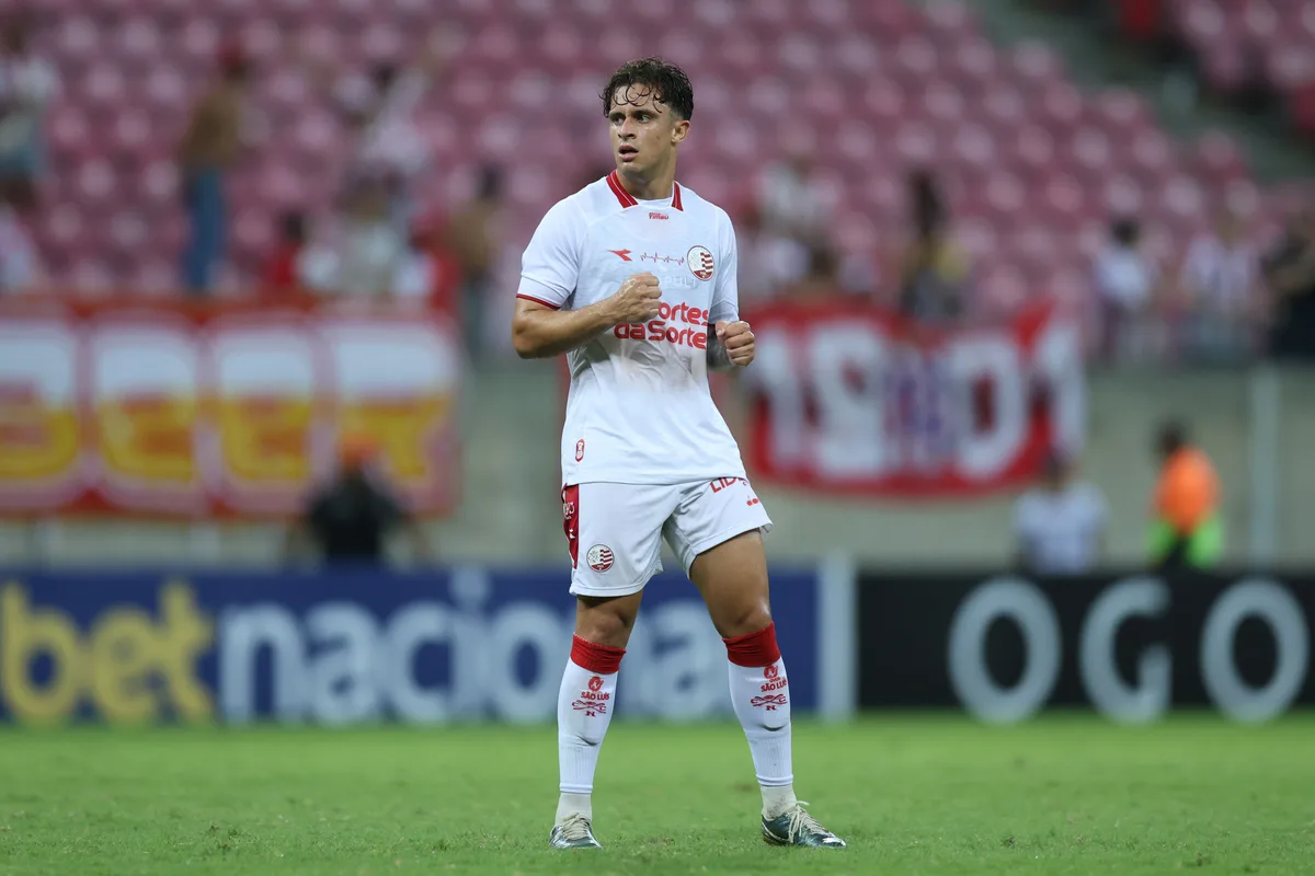 Felipe Saraiva encerra vínculo com o Maringá para assinar em definitivo com a Inter de Limeira