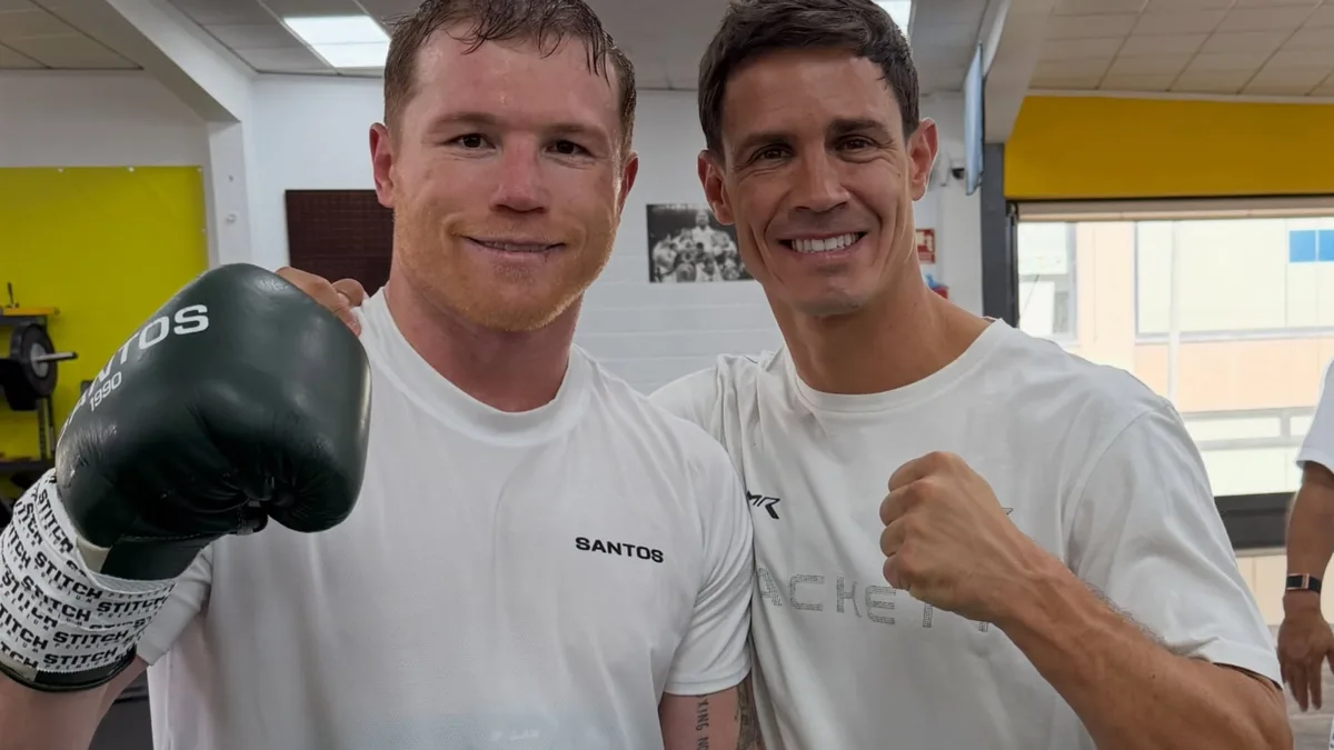 Edu Aguirre sorprende a Canelo Álvarez y lo visita en un entrenamiento rumbo al combate contra Mbilli: “Leyenda absoluta”