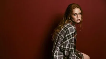 Carol Biazin fala à Rolling Stone Brasil sobre o novo EP, ‘assumo os riscos’, e show no Rock in Rio 2026: ‘Sou uma rockstar!’