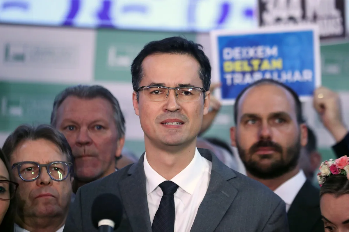 TSE forma maioria para manter suspensão de campanha de Deltan Dallagnol