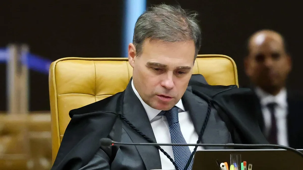 PF encontra mensagens entre Castro e Mendonça sobre Cabral: “Amigo, preciso falar”
