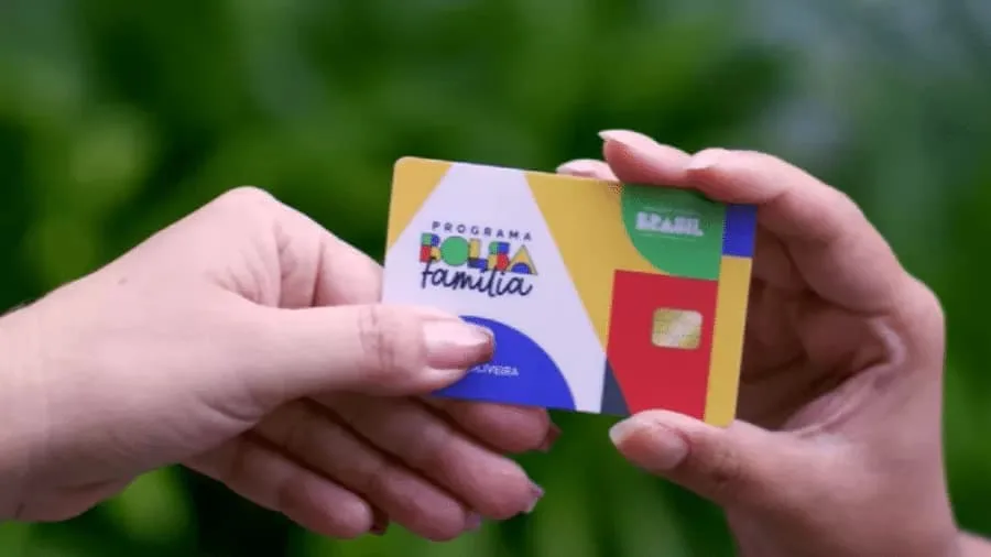 A senzala moderna: o que a elite do Acre não quer entender sobre o Bolsa Família