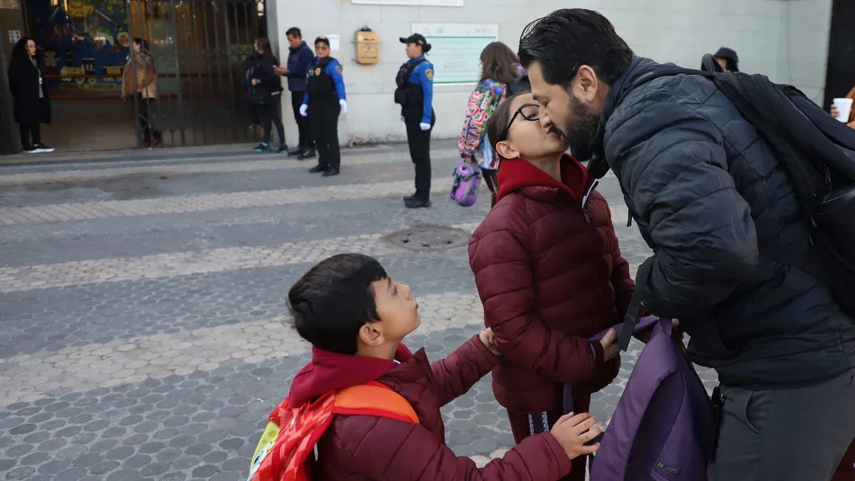 Alertan sobre riesgos de compartir fotografías en redes sociales para este regreso a clases