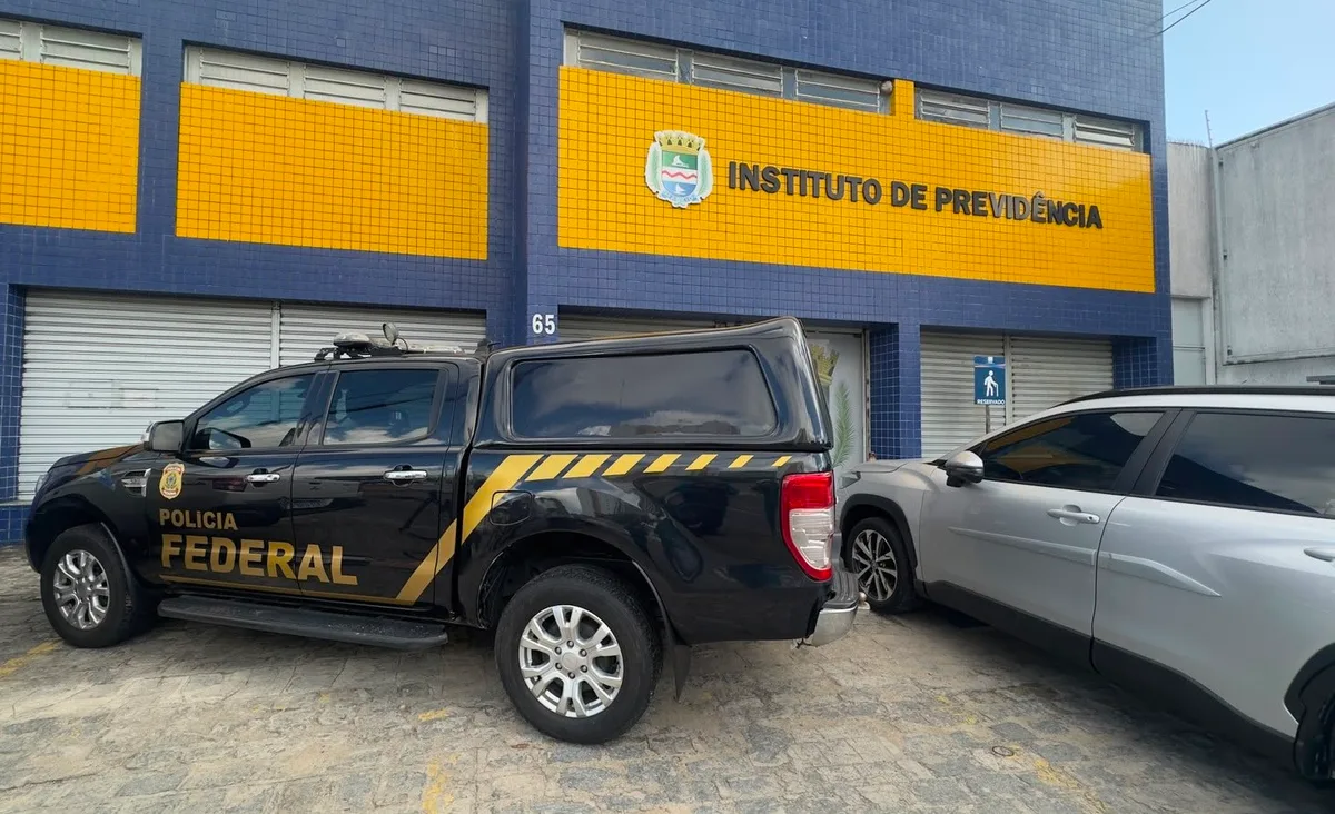 Master: PF cumpre mandados e investiga aplicação de R$ 97 milhões na previdência de Maceió