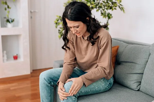 Important message for anyone with 'clicky' knees and when you need to see doctor