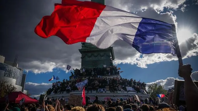 Schülerproteste in Frankreich: Erneut protestieren Zehntausende in Frankreich für bessere Bildung