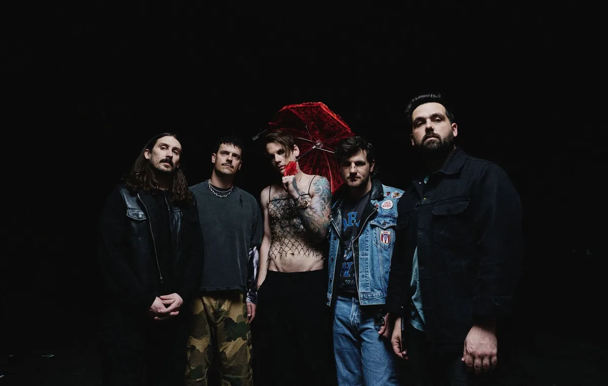Beartooth’s Caleb Shomo tells us how he finally learned to love himself: “Be patient. Give yourself time, grace and stay on the path”