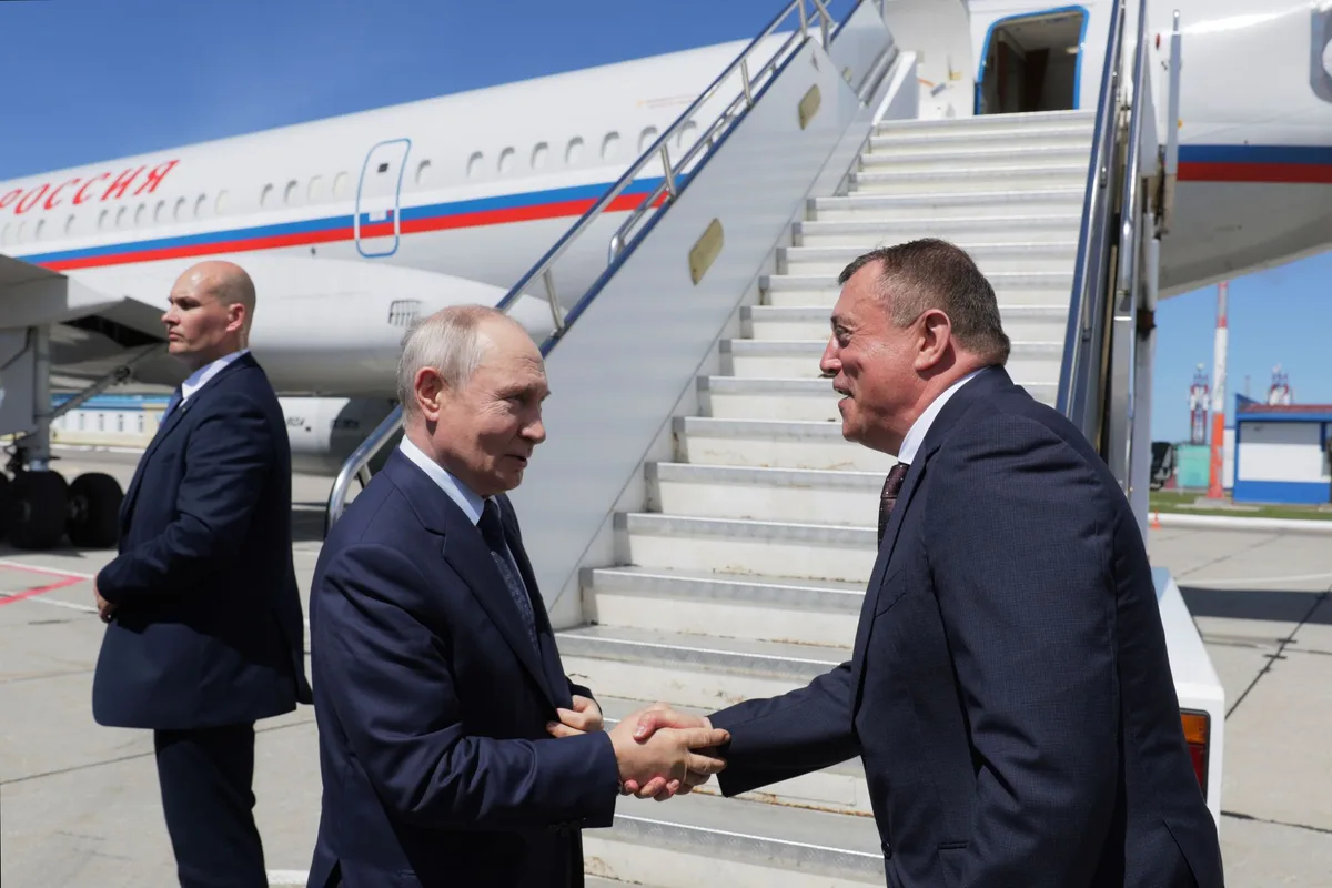 La visite de Vladimir Poutine aux îles Kouriles provoque la colère du Japon