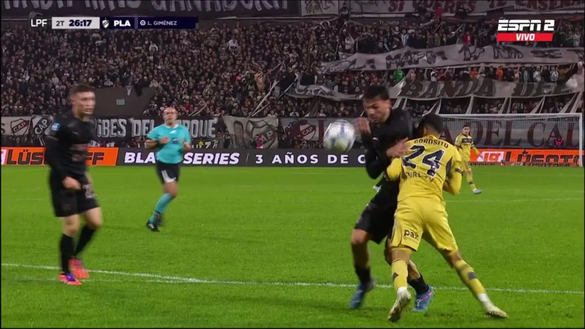 El gol anulado a Platense en el empate ante Boca, el enojo de Martín Palermo y su resignación: “Mejor no hablar”