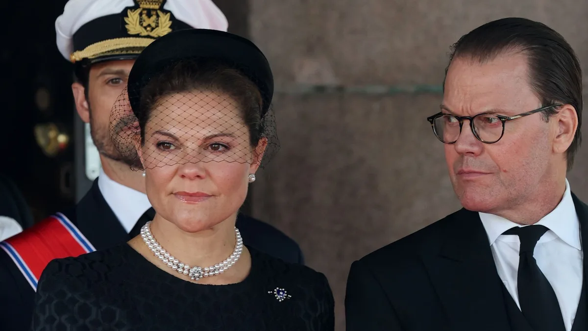 El regreso más triste de Victoria de Suecia: vuelve a Oslo para despedir a la princesa Astrid tras llorar a su "tío Harald"