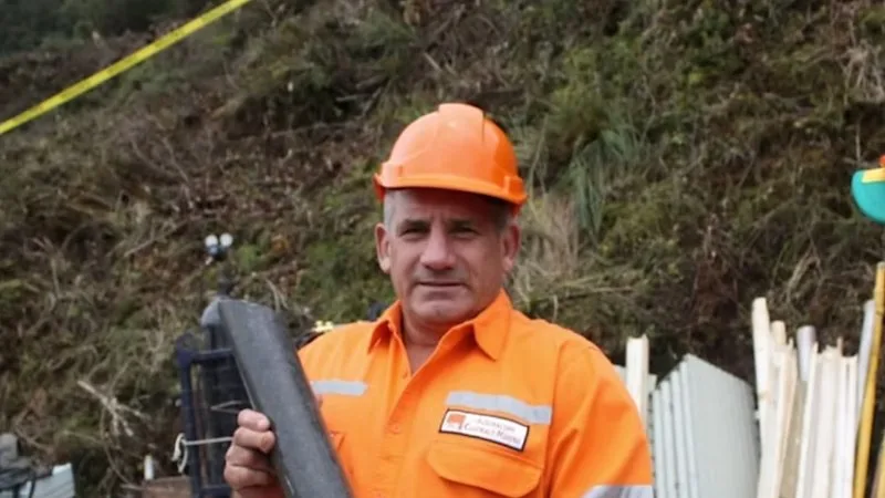 Augustus circles giant PNG gold prize in Porgera backyard