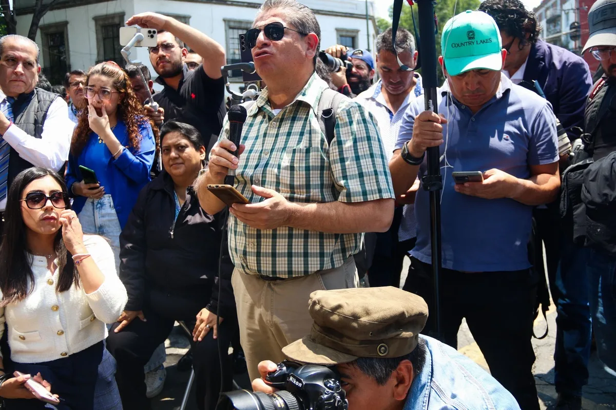 Termina la farsa, viene la censura