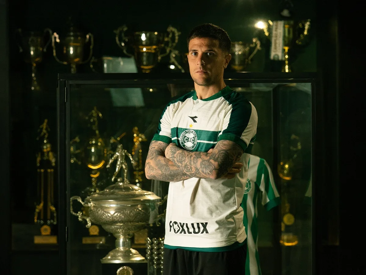 Coritiba tem Bustos à disposição e avalia como usá-lo contra o Vasco