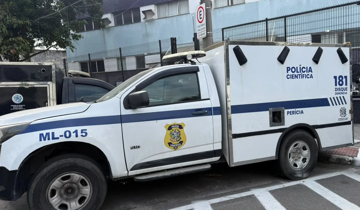 Corpo carbonizado é encontrado dentro de carro perto da ES-124, em Fundão