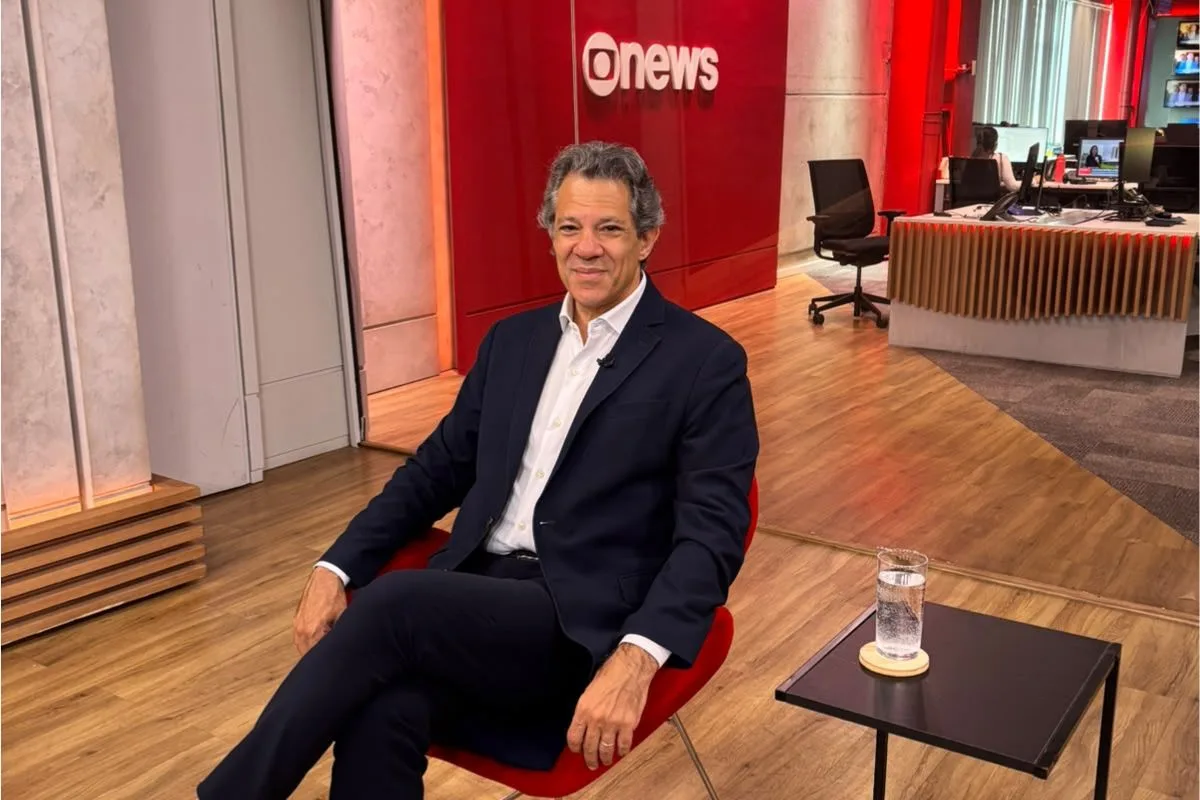 Haddad diz que partidos não devem temer protagonismo de jovens na política