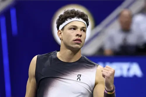 US OPEN: Shelton sets up final against Zverev