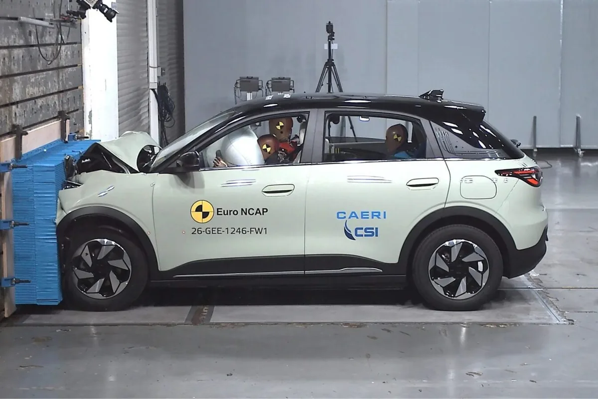 Sécurité 5 étoiles à prix cassé : la Geely E2 va-t-elle mettre les voitures européennes au tapis ?